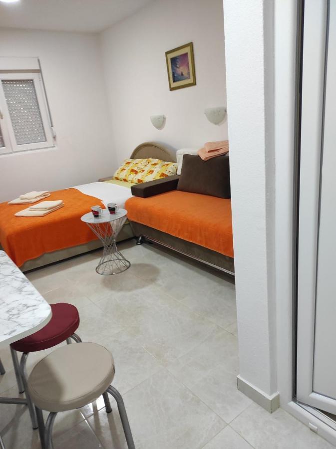 Apartmani Ceca 012 Sutomore Ngoại thất bức ảnh